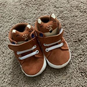 Fox baby shoes